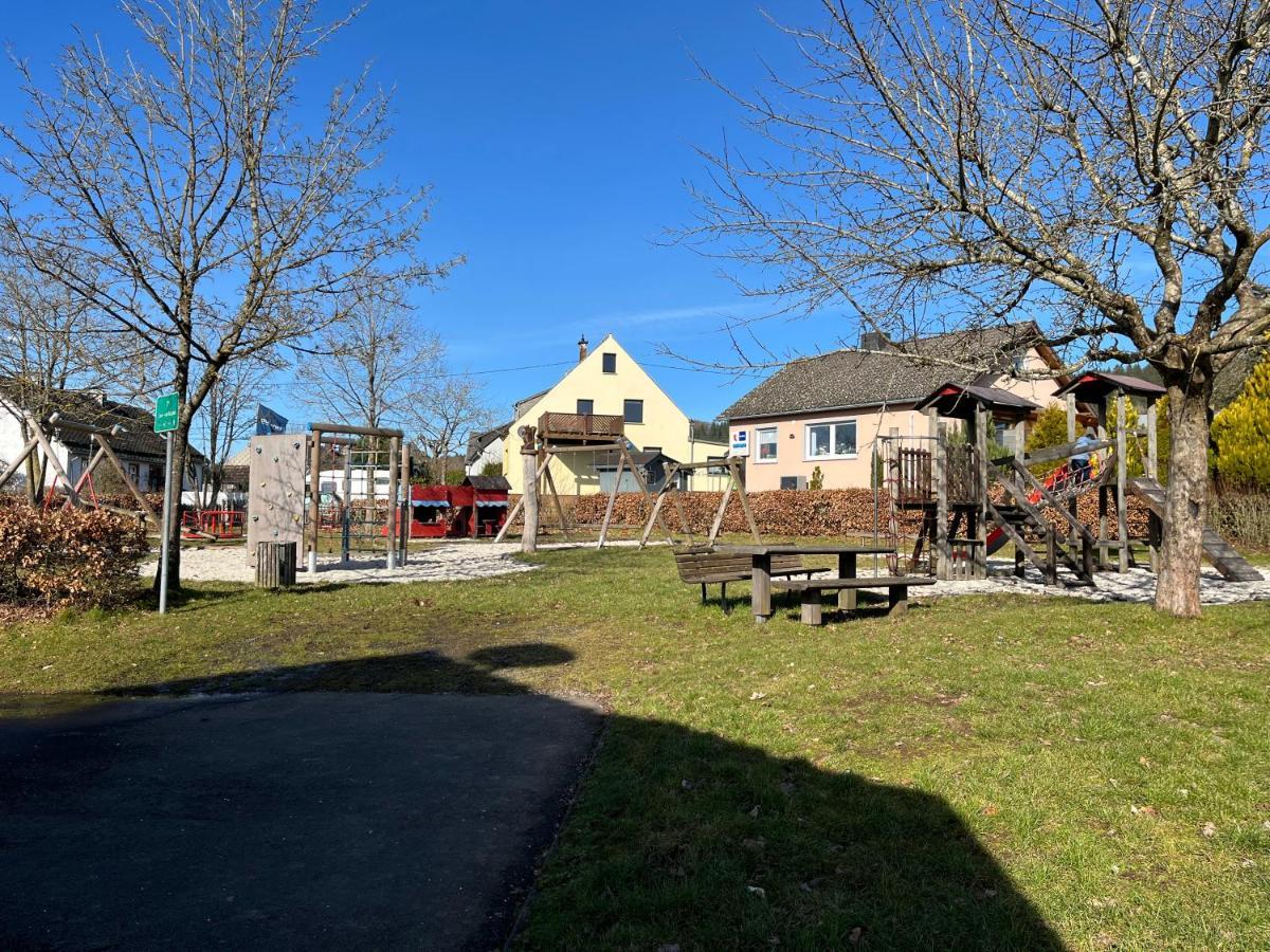 Wohnung Mit Panoramablick Gerolstein Exteriör bild
