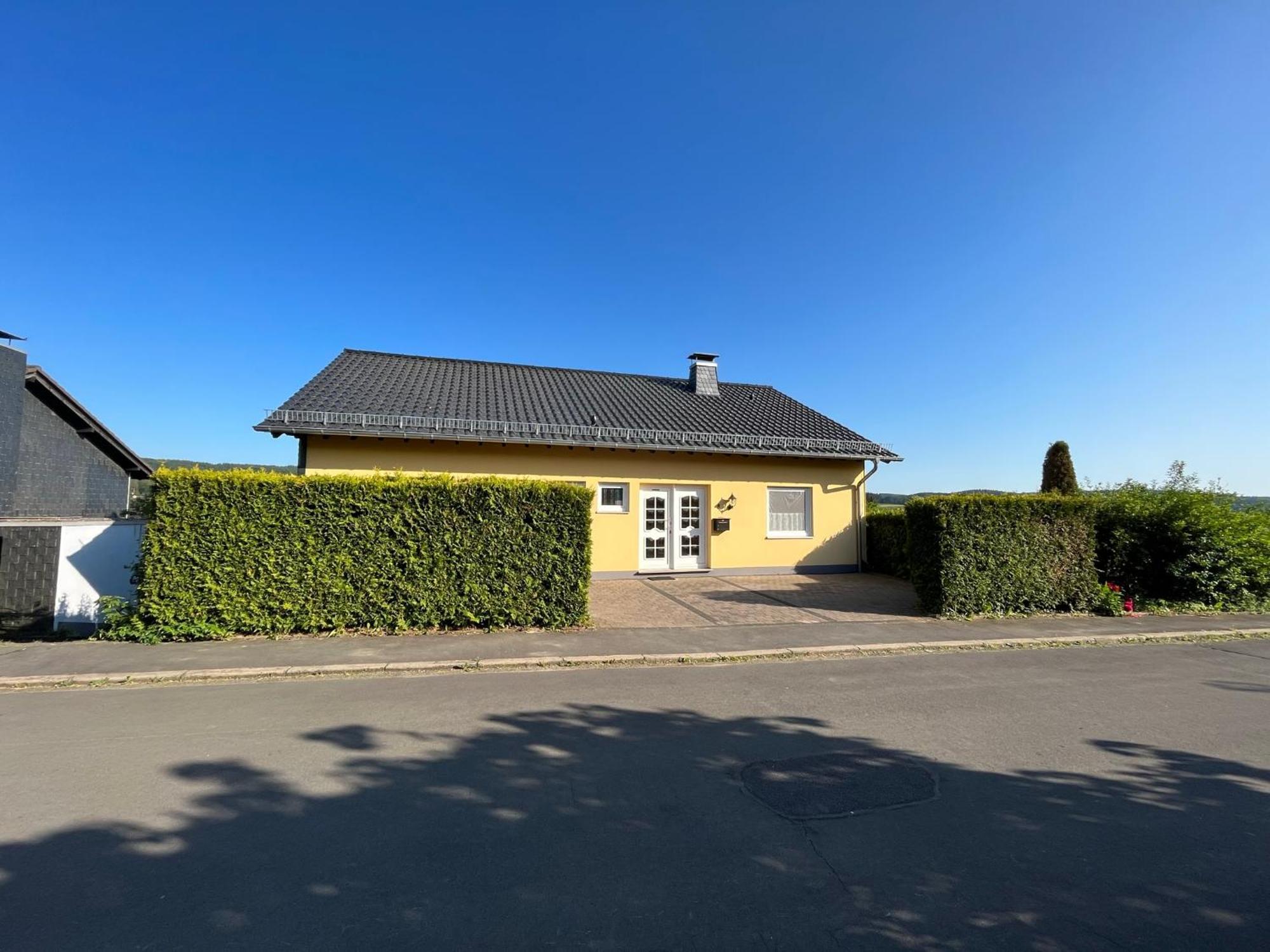 Wohnung Mit Panoramablick Gerolstein Exteriör bild